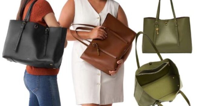 Fossil Travel Bag, with two ladies