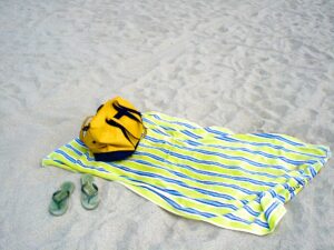 beach bag with shoulder strap 